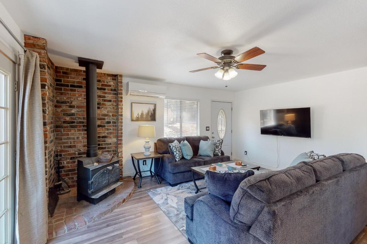 Holiday Chalet Groveland Bagian luar foto